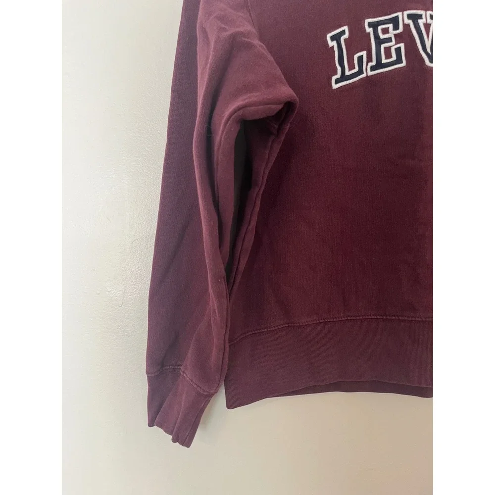 Levis Red Tab Burgundy Crewneck Sweatshirt Pullover Embroidered Logo‎ Medium